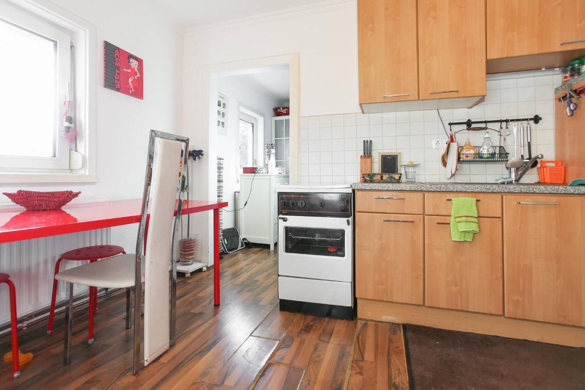 Gasthof In House - Charming Retreat With Garden Metro Access