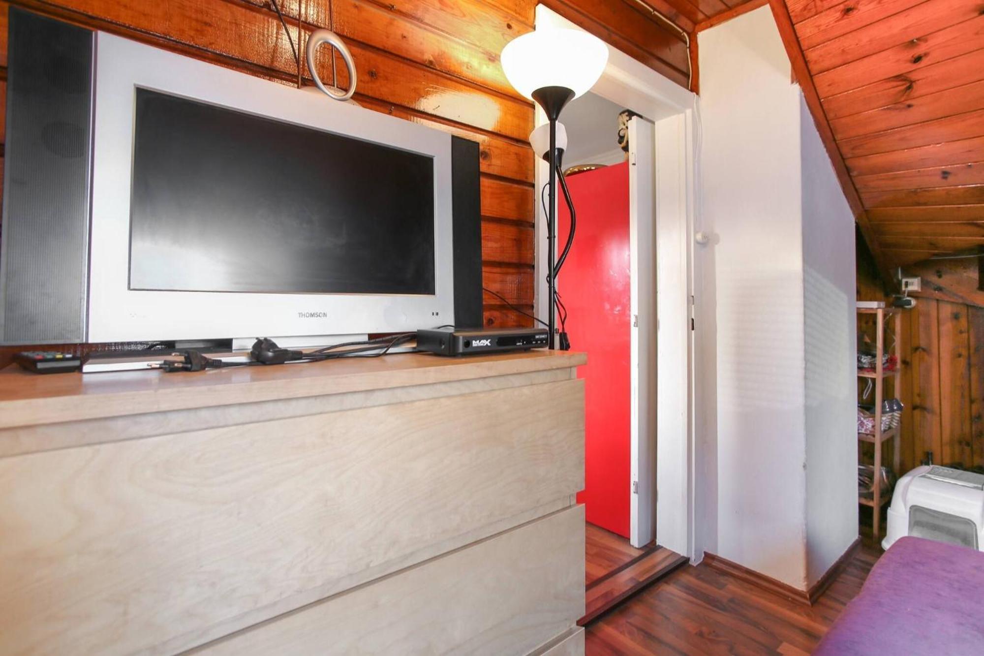 Gasthof In House - Charming Retreat With Garden Metro Access